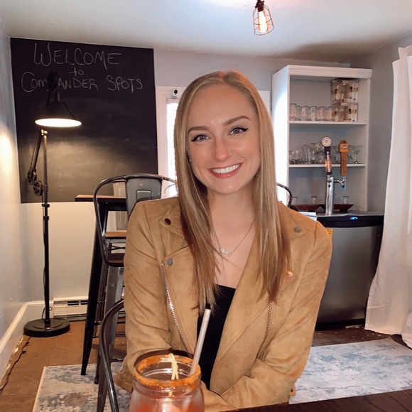 Meet your Posher, Molly - Picture 1 of 1